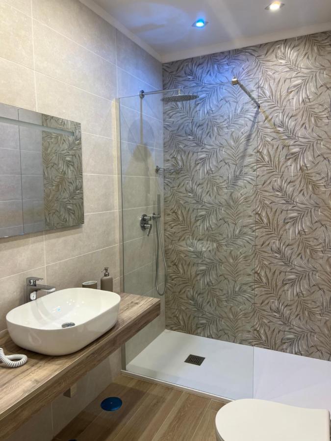 Suite Anita Deluxe Неаполь Экстерьер фото